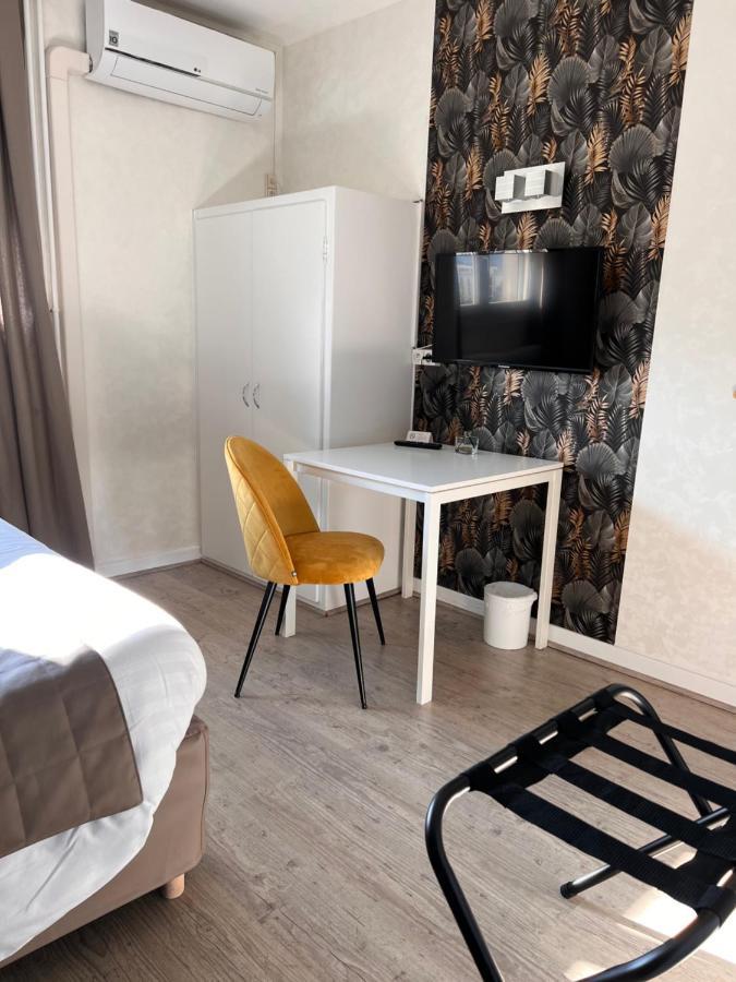 Hotel Alpes Cevennes Guilherand-Granges Екстериор снимка