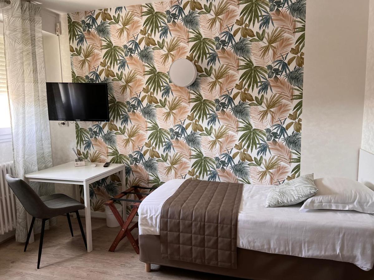 Hotel Alpes Cevennes Guilherand-Granges Екстериор снимка